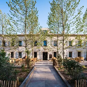 https://le-hameau-des-pesquiers-ecolodge-curio-collection-by-hilton.fr-provencehotel.com